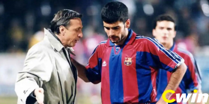 Johan Cruyff được phong “Thánh” bởi những đóng góp cho Barca